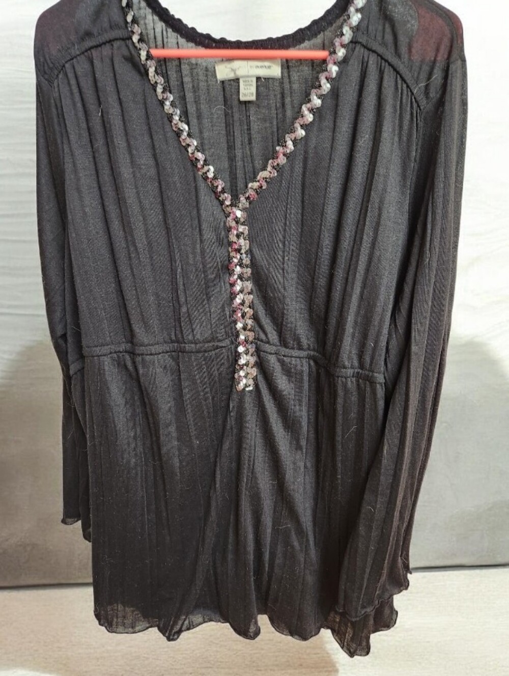 Avenue Black Long-Sleeve Tunic with Sequin Trim●EUC